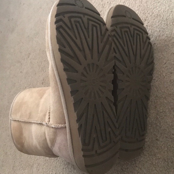 Short uggs - Picture 3 of 3